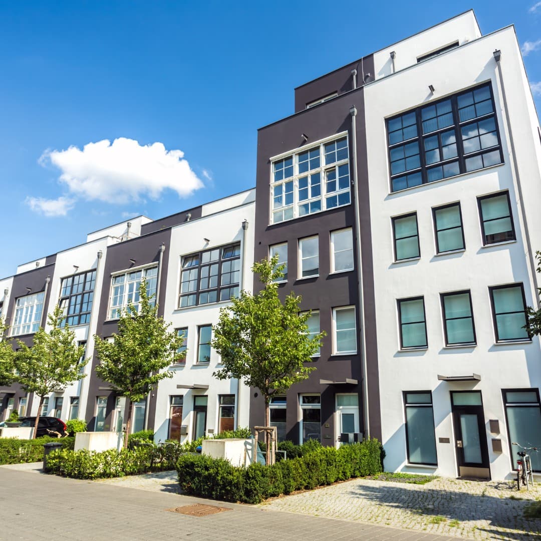 30-unit Multifamily photo 1