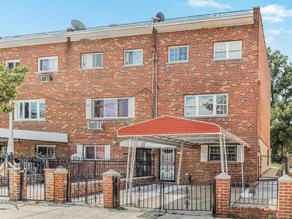 4221 Seton Avenue photo 1