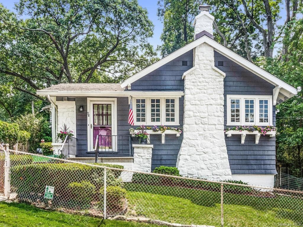 499 Mclean Avenue, Yonkers
