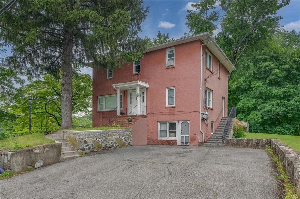 200 Buttonwood Avenue photo 1