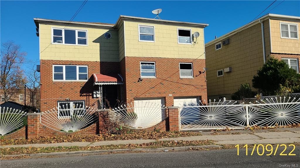 171 W Kingsbridge Road photo 1