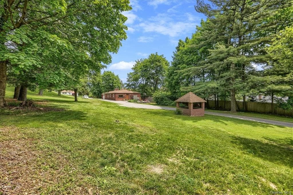1752 French Hill Road photo 1