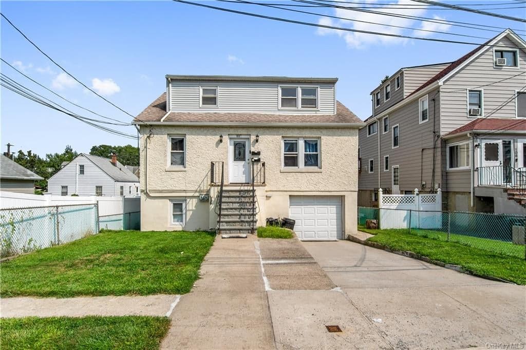 110 Thurton Place photo 1