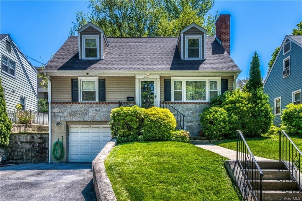 776 Scarsdale Avenue photo 1