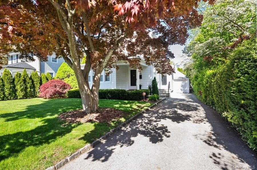 171 Nelson Road photo 1