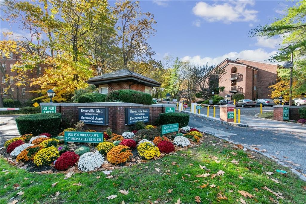 1374 Midland Avenue Unit: 515, Bronxville