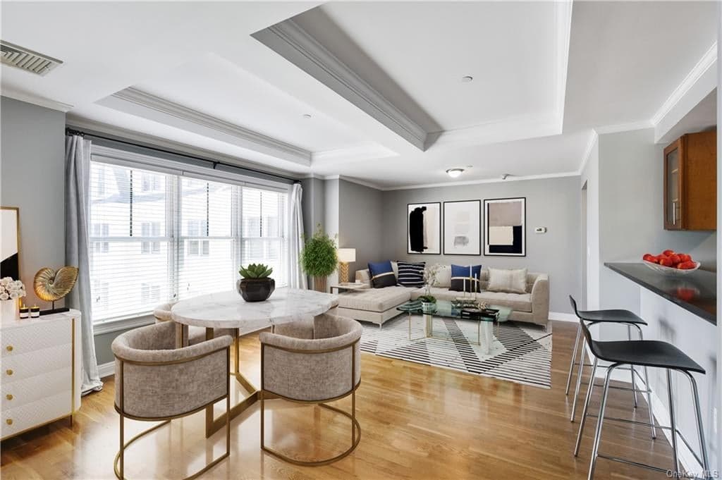 225 Stanley Avenue Unit: 300 photo 1