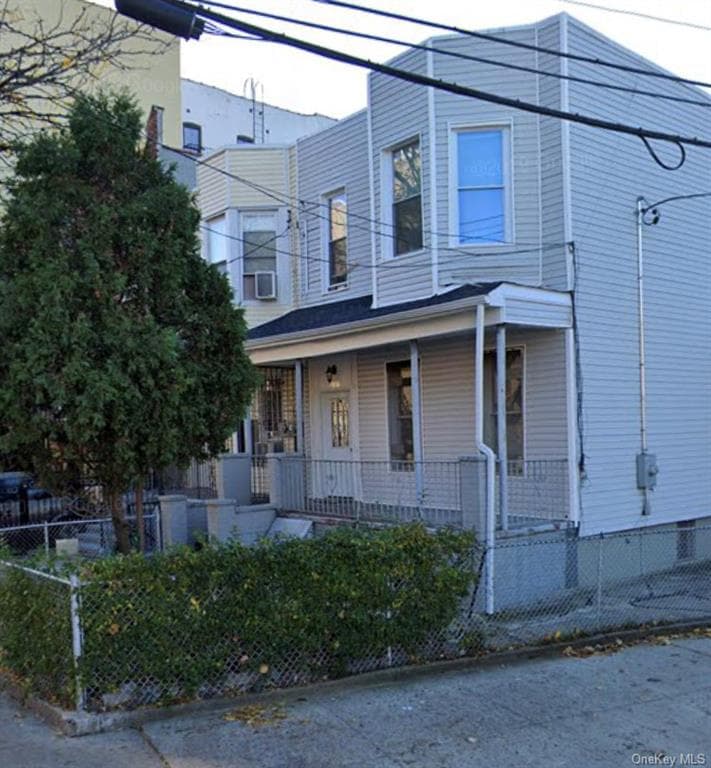 2127 E 181st Street photo 1