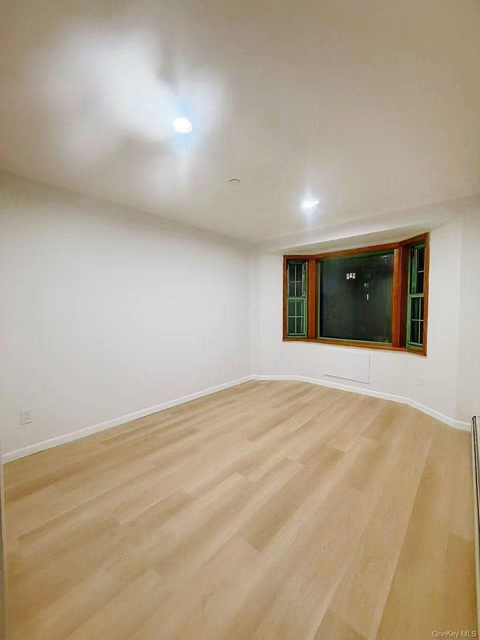 134-43 Maple Avenue Unit: 4C thumbnail 3