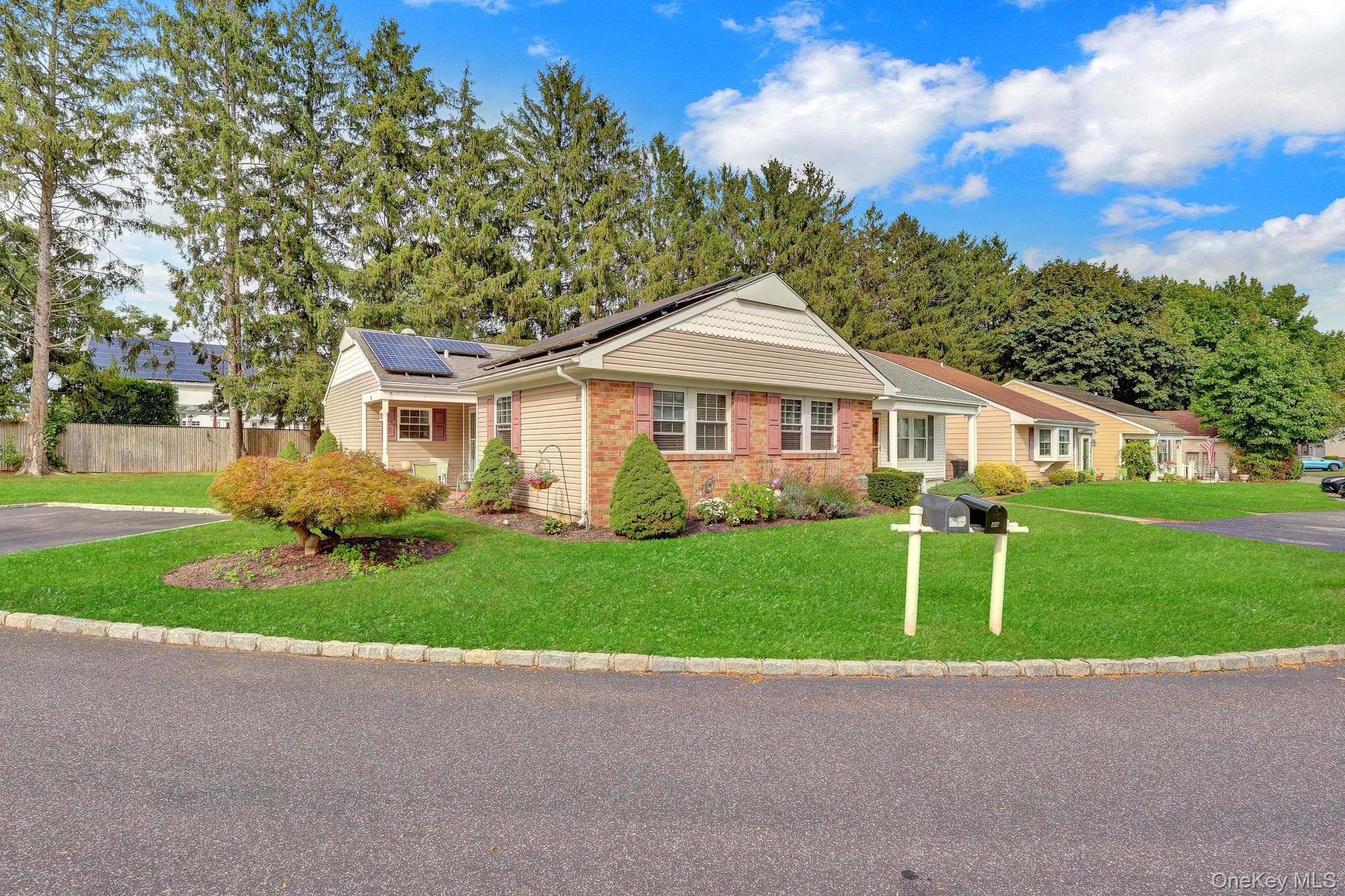 46 Forge Lane photo 1