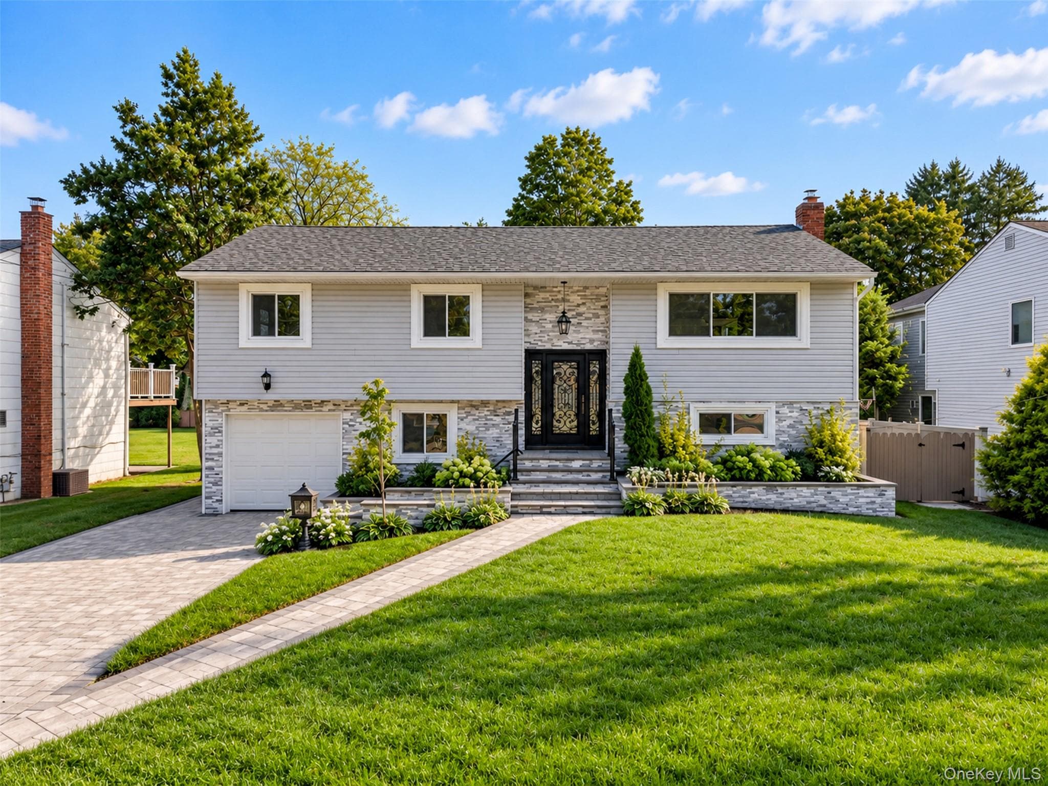 1059 Denton Avenue, Manhasset Hills
