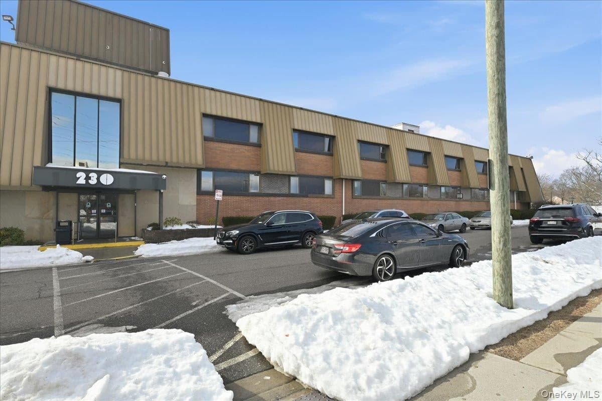 230 Hilton Avenue Unit: 107,108,109 thumbnail 2
