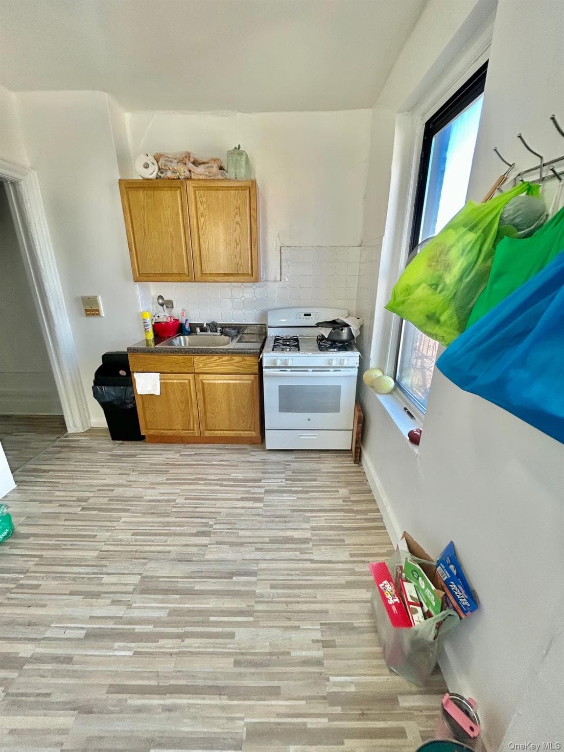 1215 Elder Avenue thumbnail 5