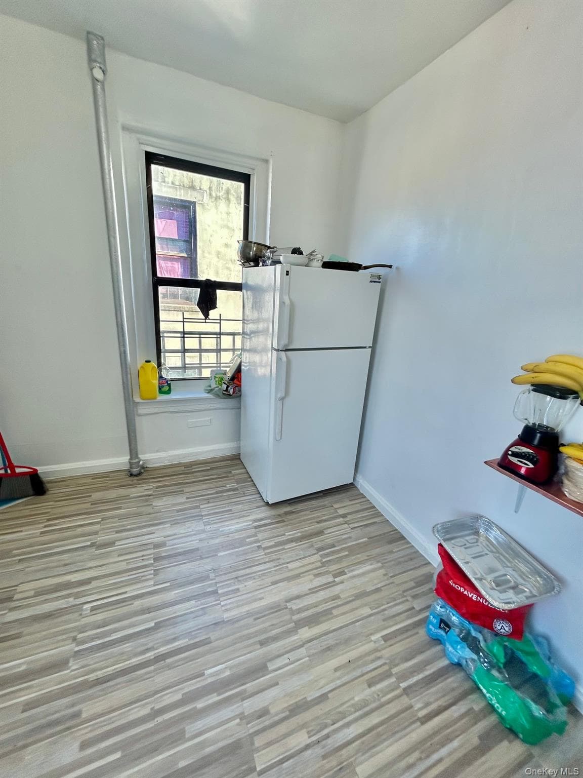 1215 Elder Avenue thumbnail 4