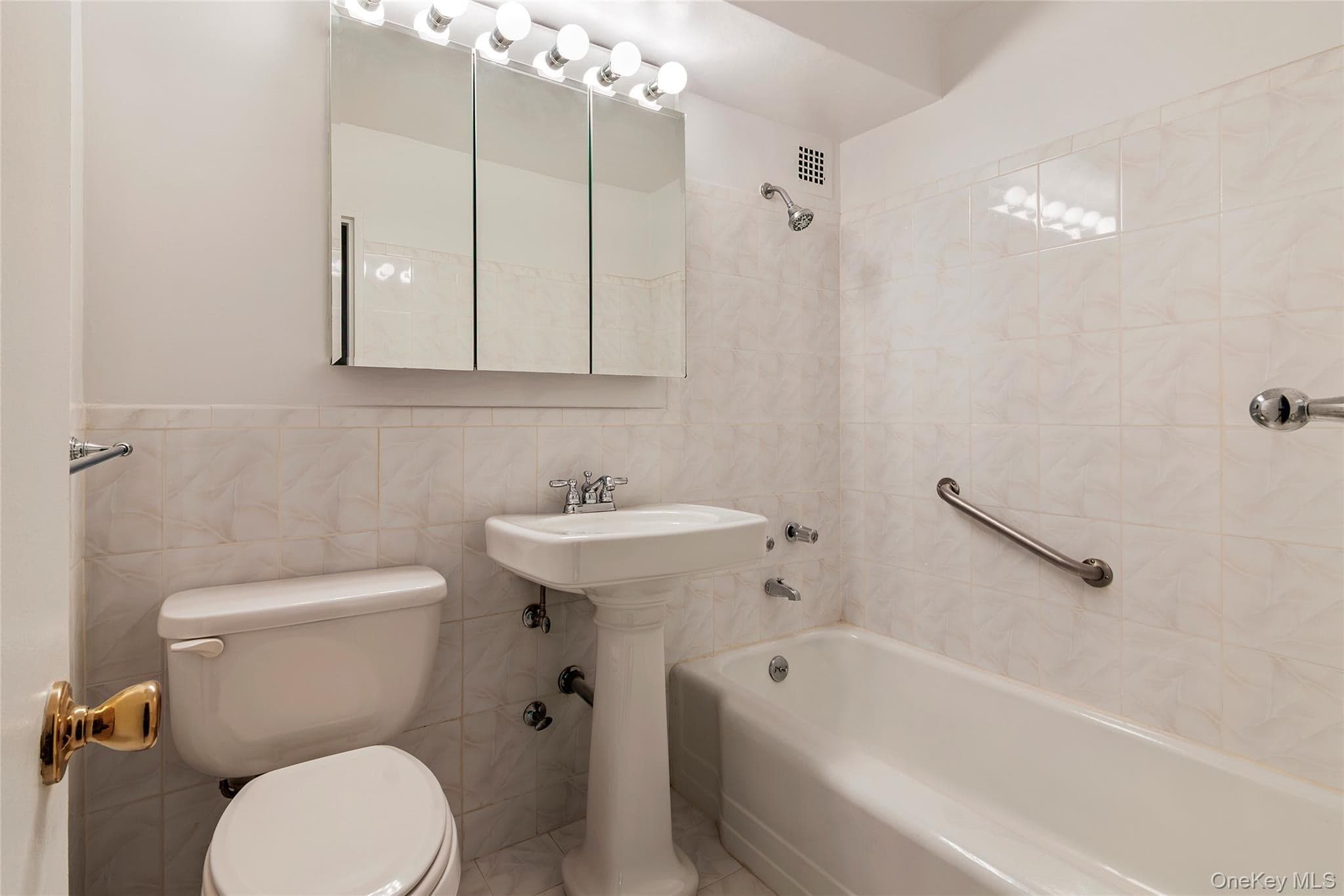 3935 Blackstone Avenue Unit: 3C thumbnail 15