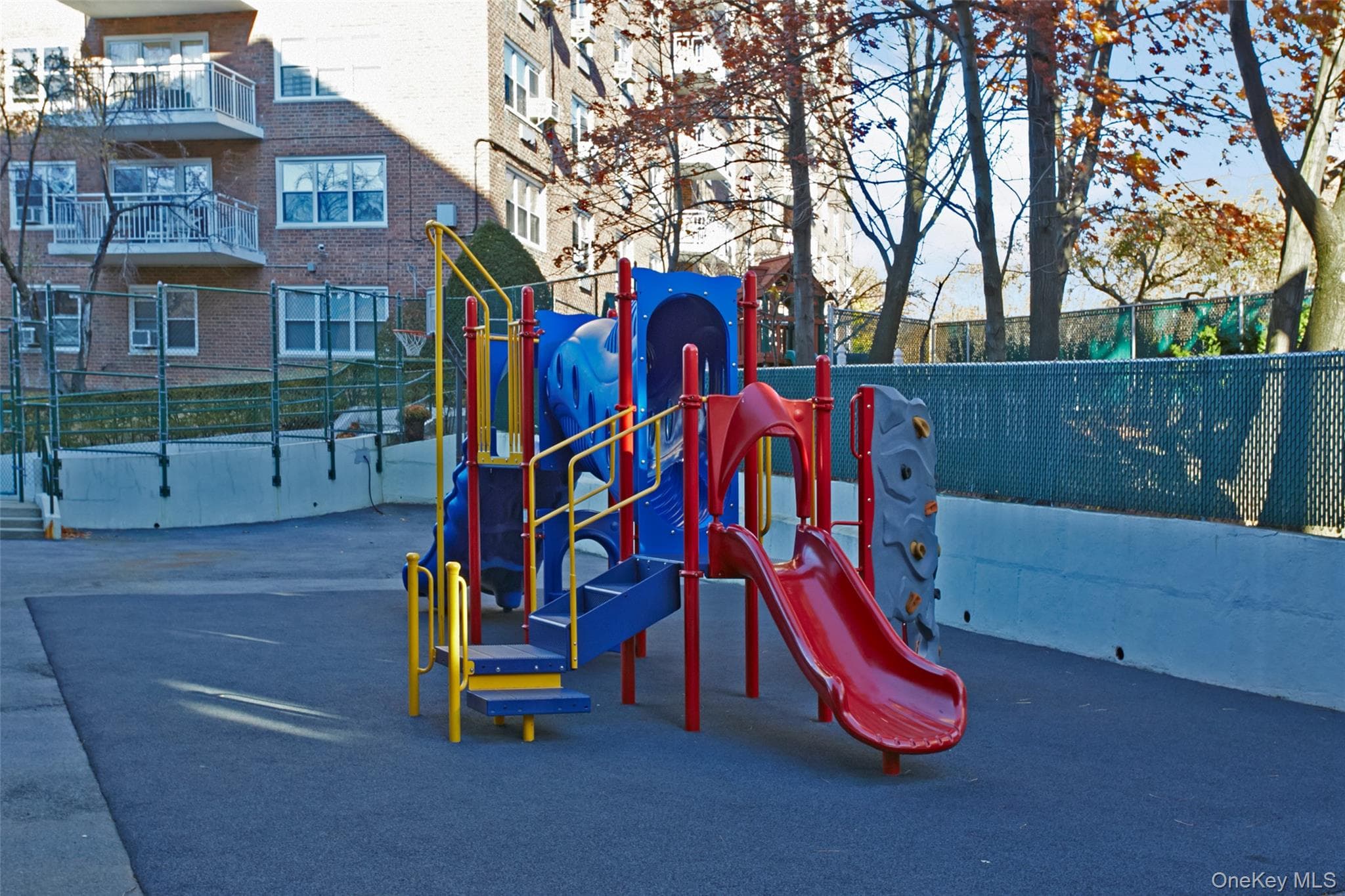 3935 Blackstone Avenue Unit: 3C thumbnail 19