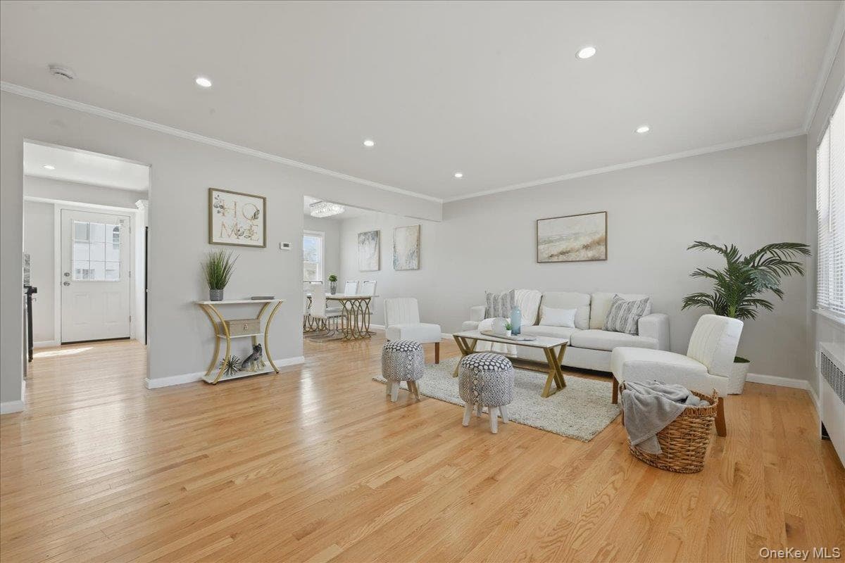 2726 Orchard Street thumbnail 2
