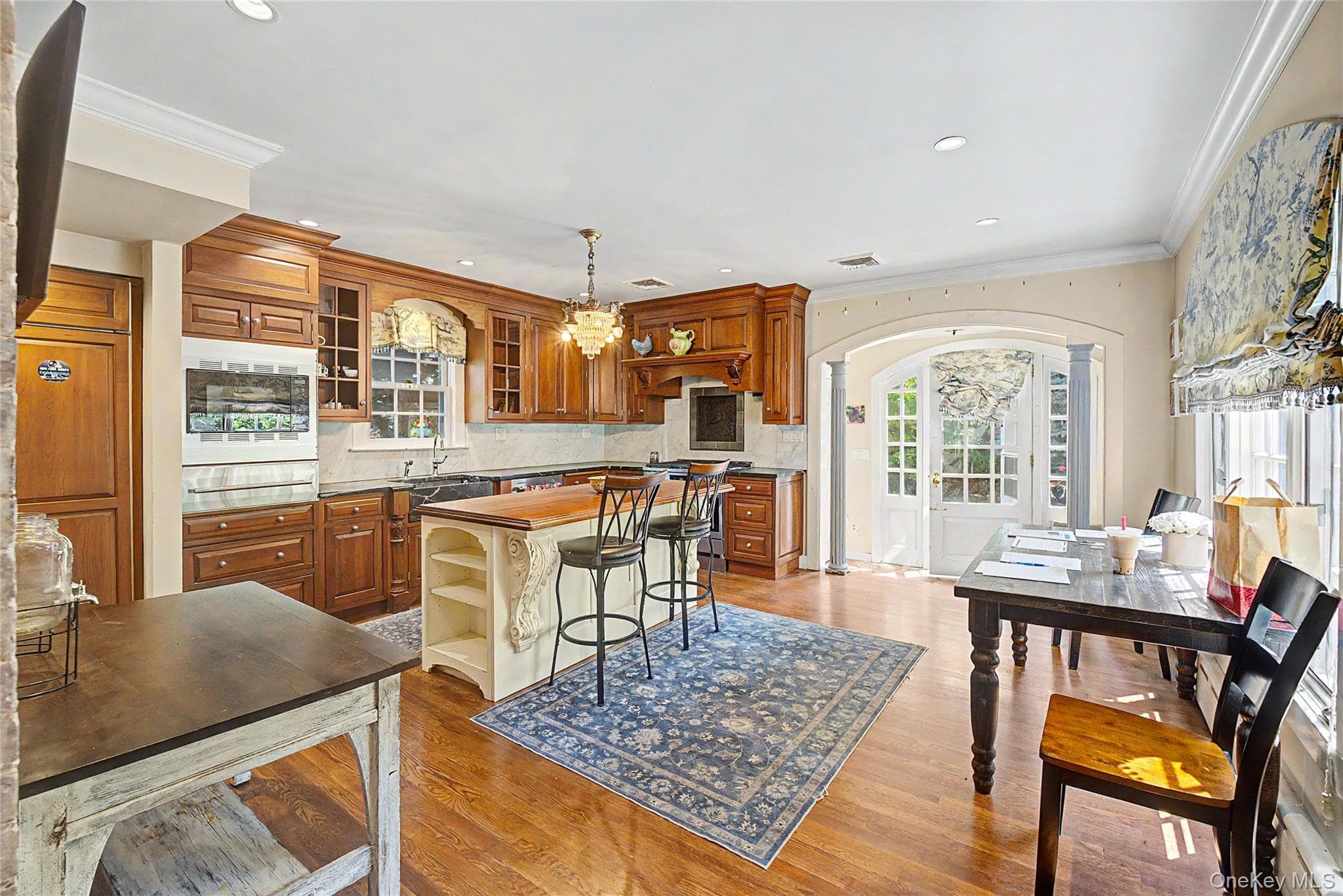 1120 Shore Road thumbnail 17