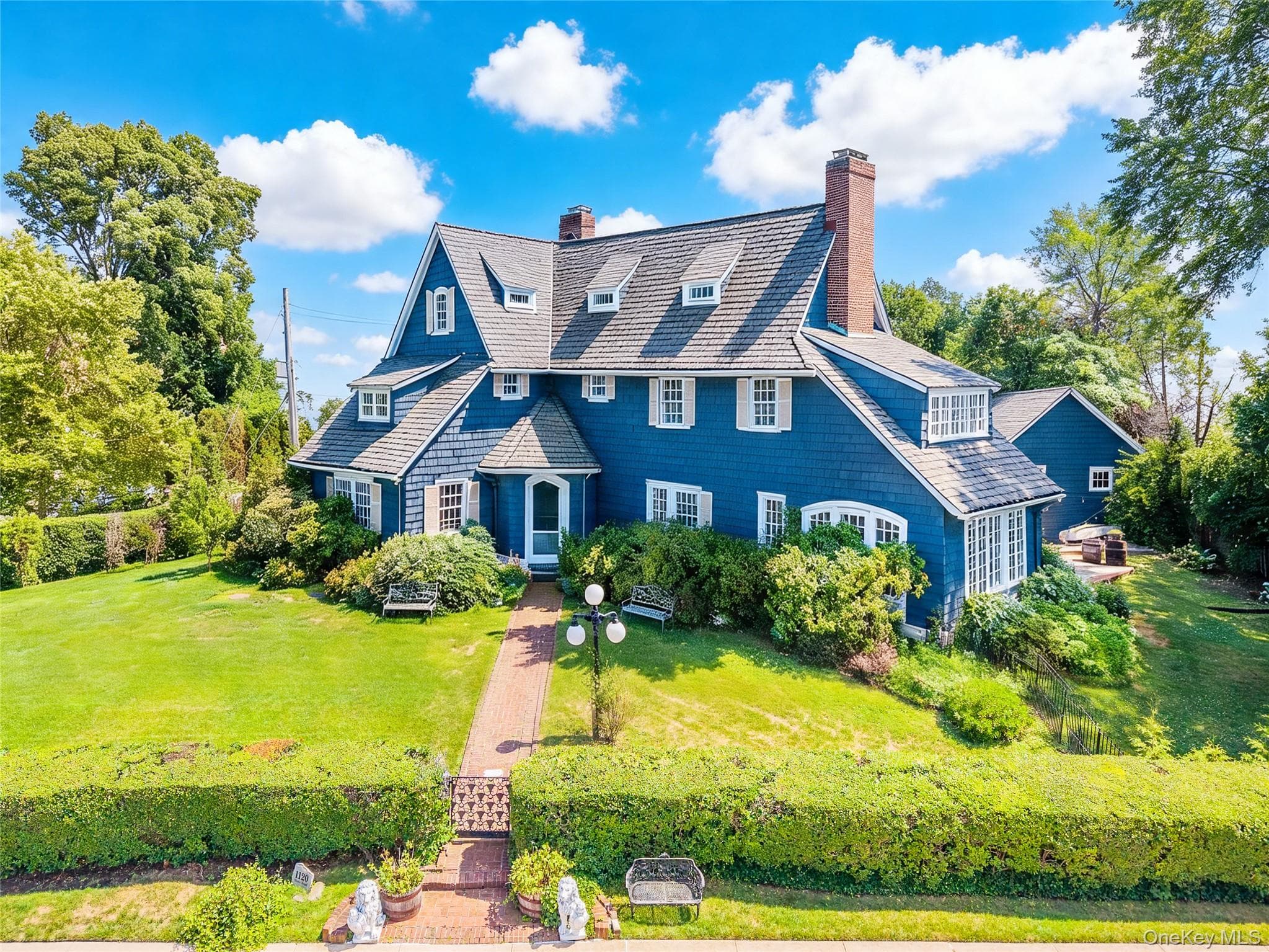 1120 Shore Road thumbnail 2