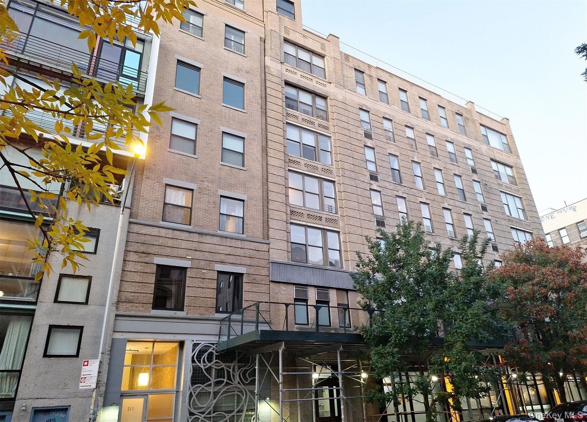 209 E 2nd Street Unit: 6 thumbnail 2