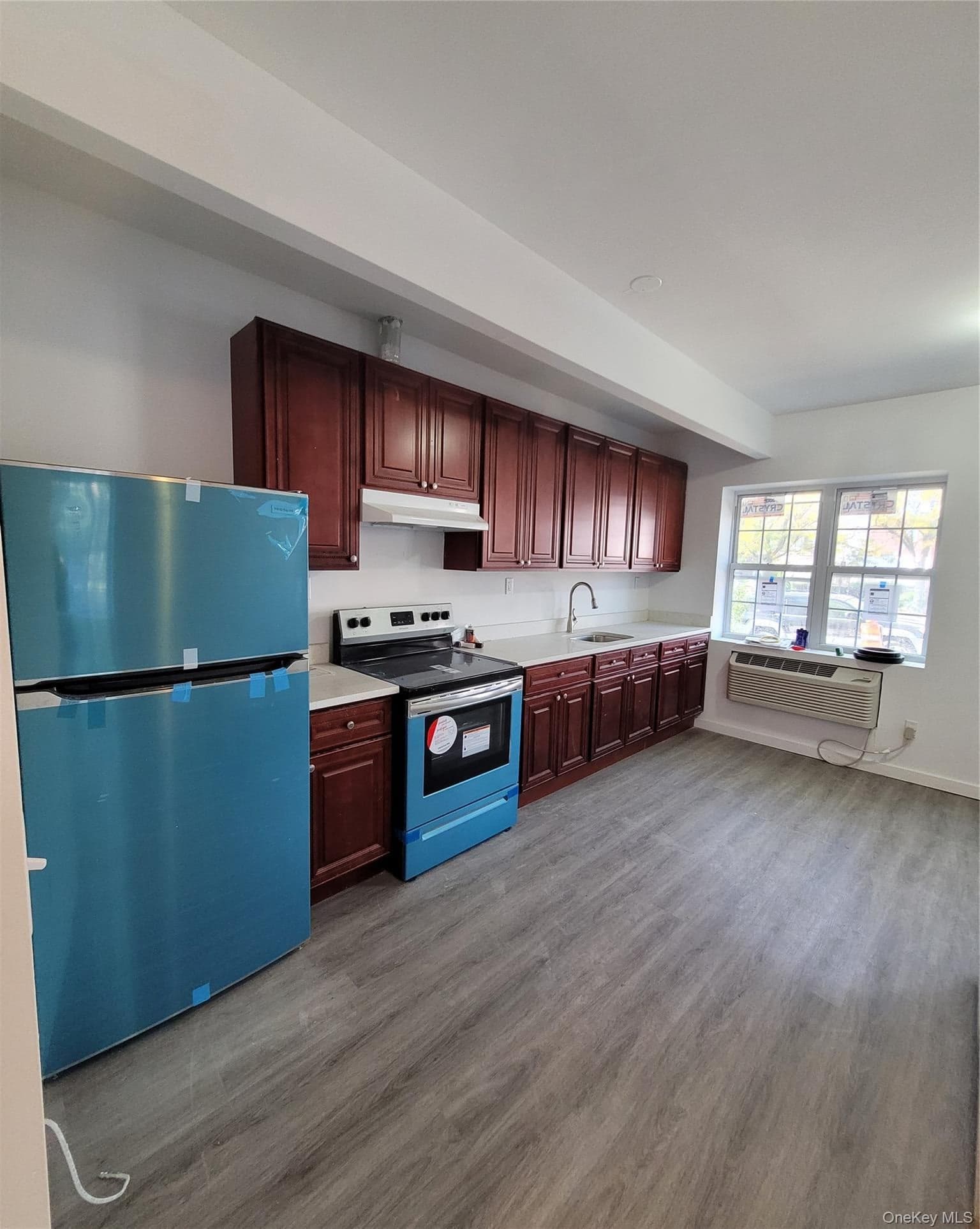 3550 Laconia Avenue thumbnail 6