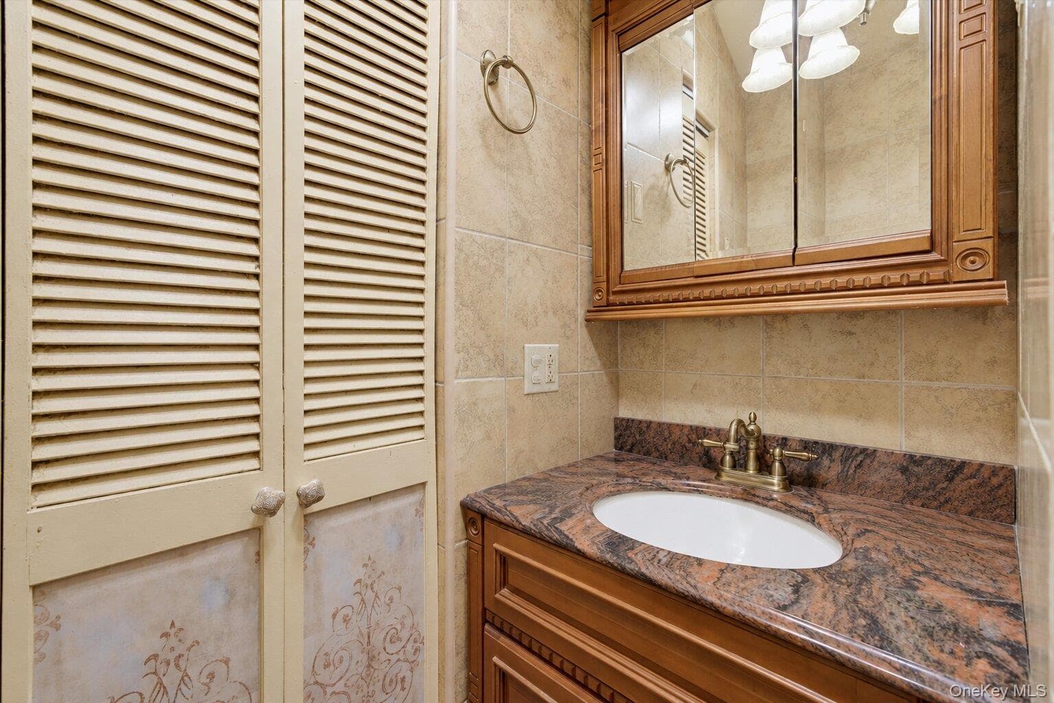 1758 Ulster Heights Road thumbnail 20
