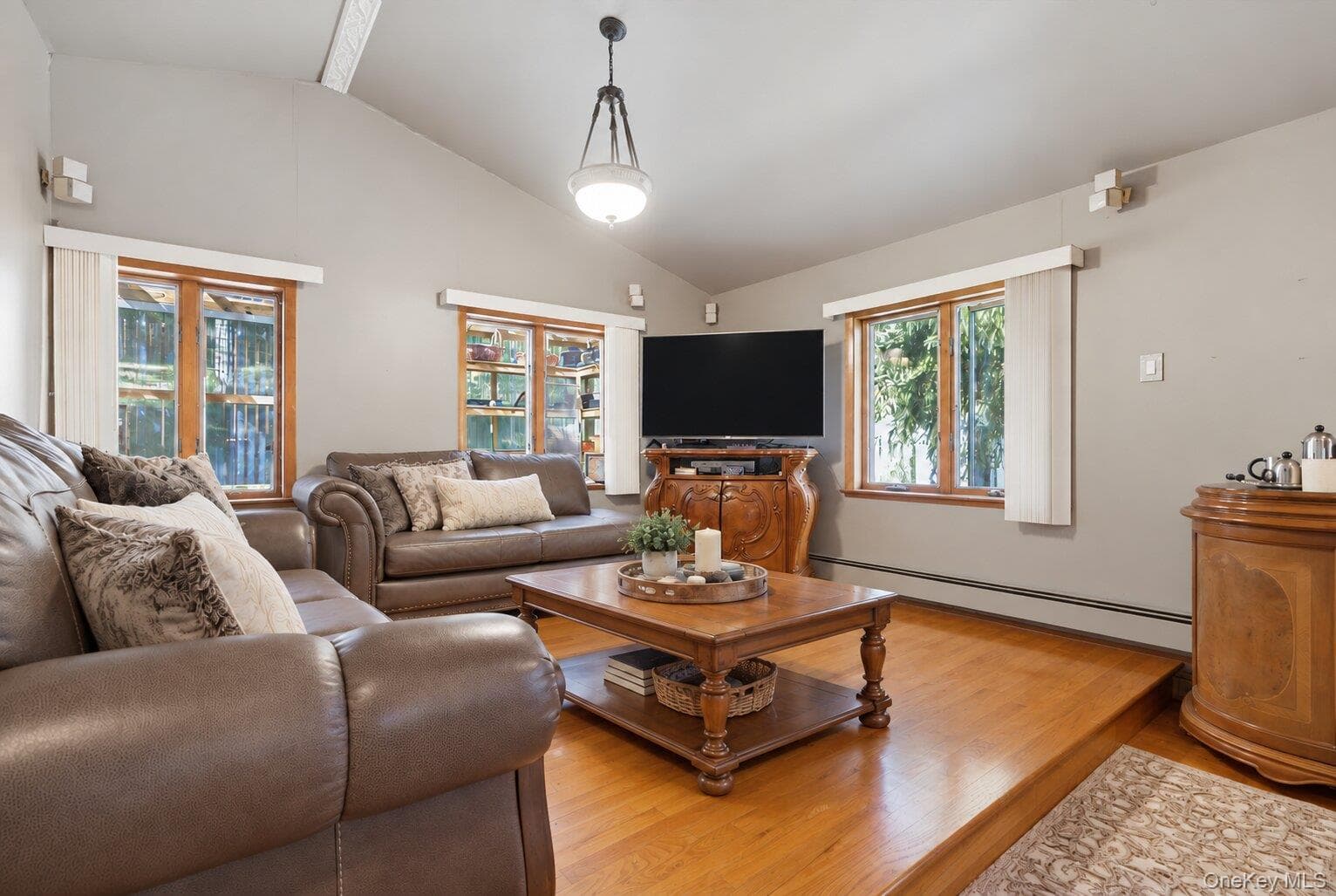 1758 Ulster Heights Road thumbnail 5