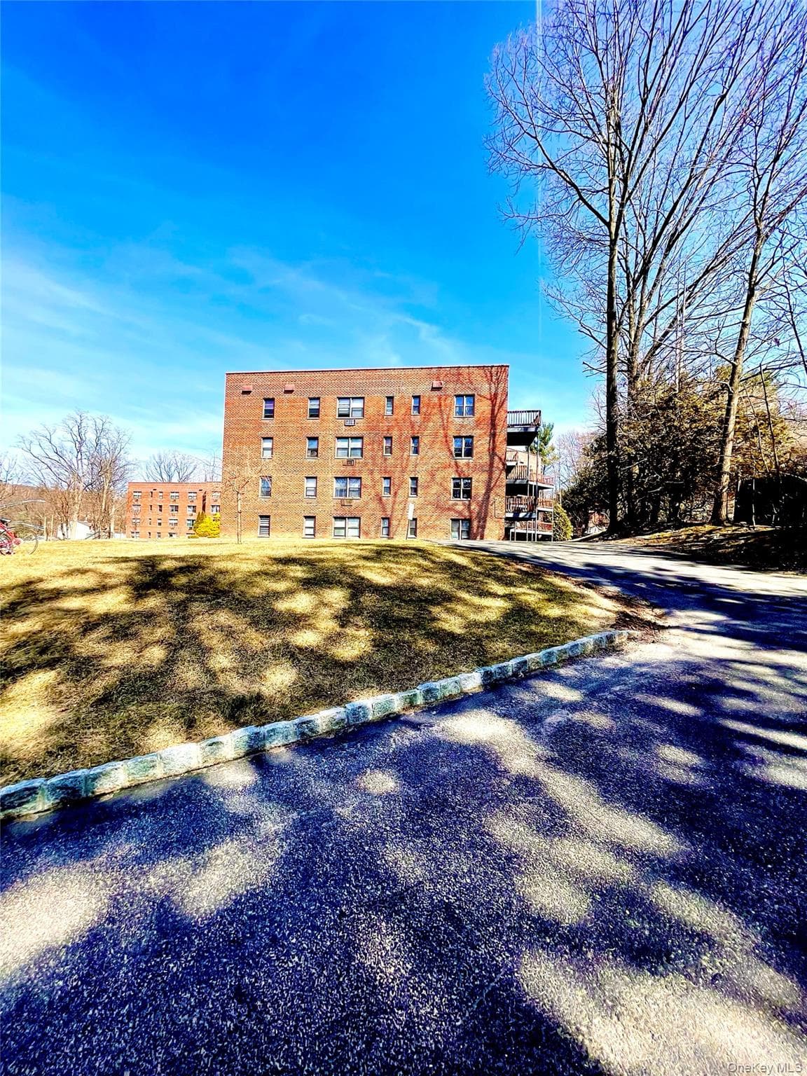 5 Oakdale Manor Unit: B18 thumbnail 22