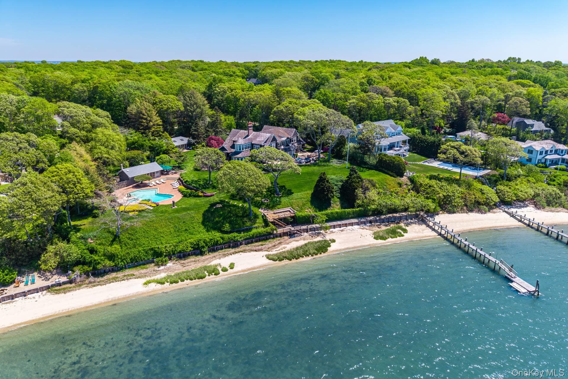 1350 W Cove Road photo 1