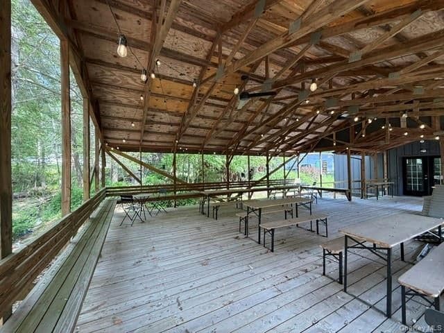 6 Beaver Brook Road thumbnail 16