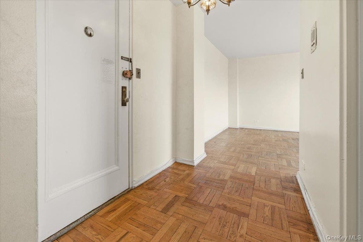 80 Knolls Crescent Unit: 6B thumbnail 11