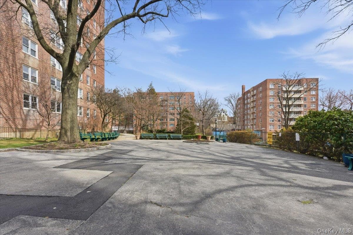 80 Knolls Crescent Unit: 6B thumbnail 18