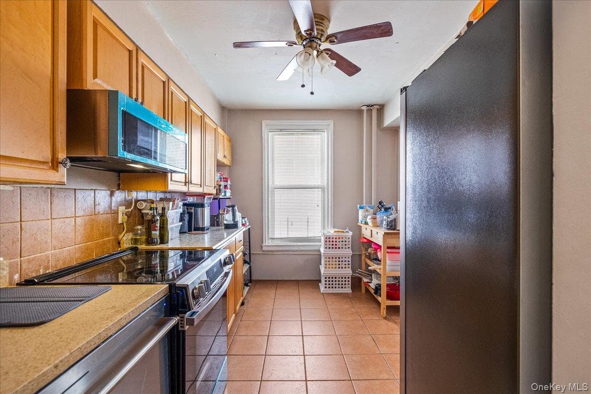 181 73rd Street Unit: 446 thumbnail 8