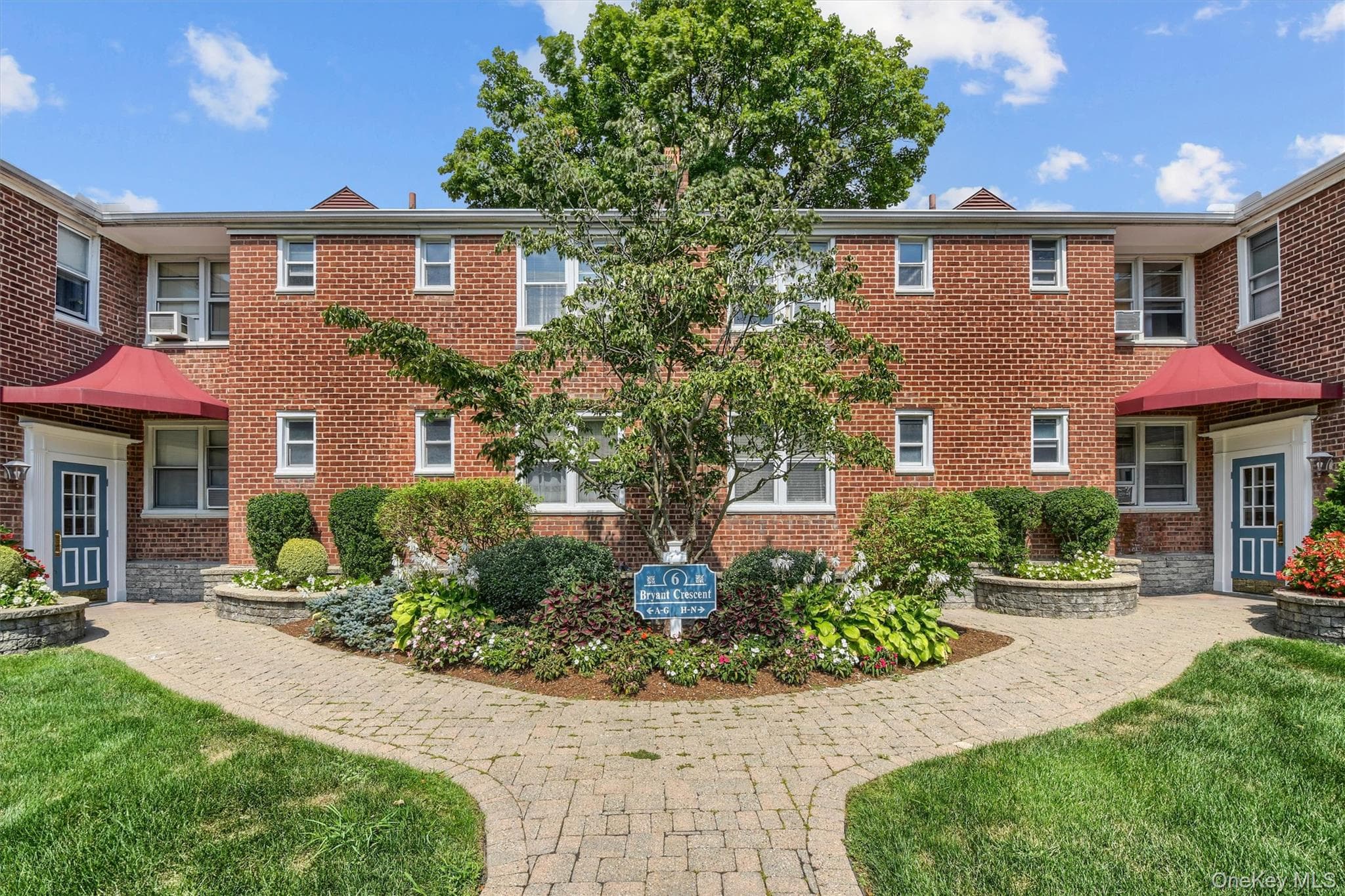 6 Bryant Crescent Unit: 1H thumbnail 4