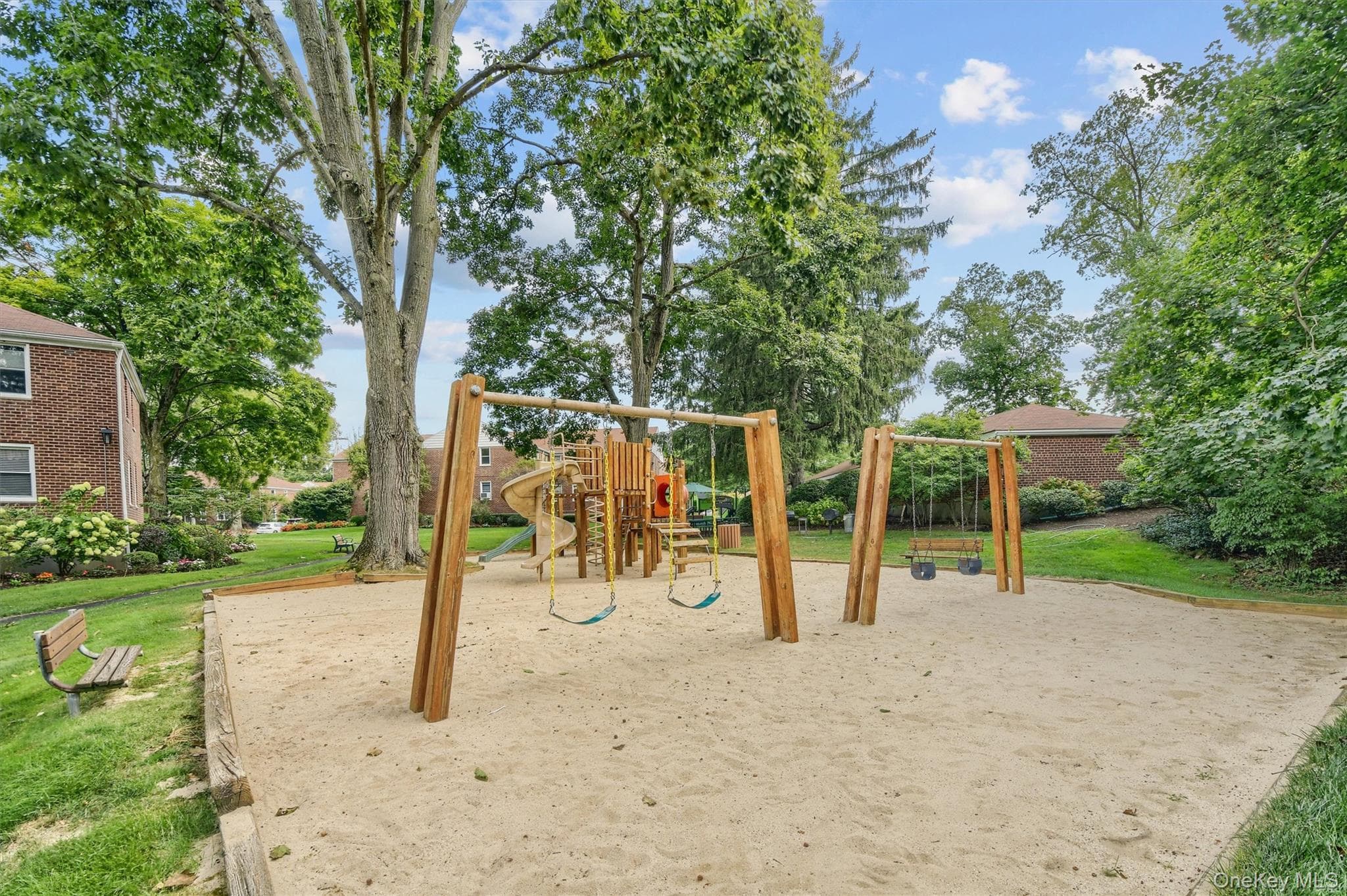 6 Bryant Crescent Unit: 1H thumbnail 8