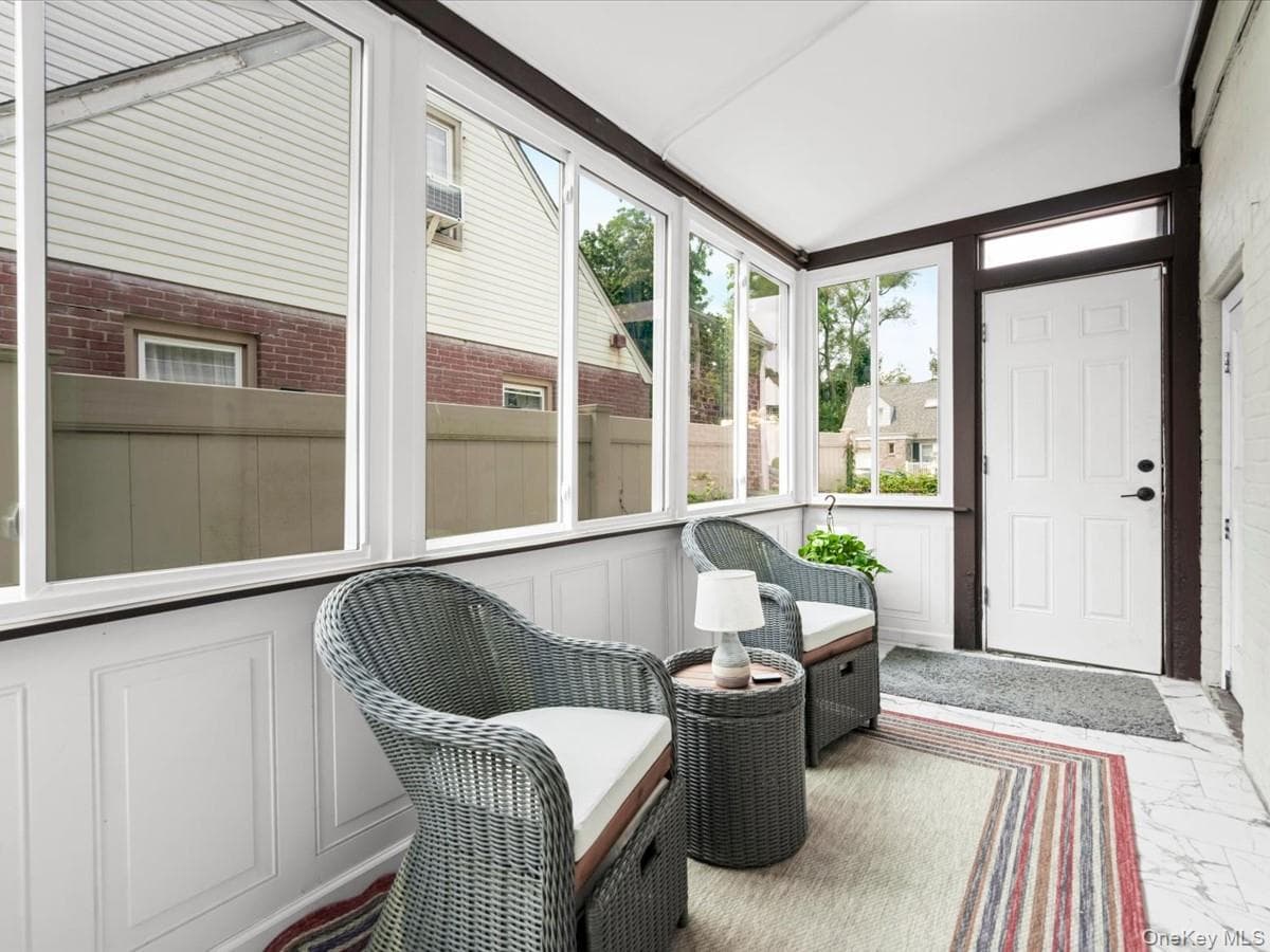 596 Terrace Place thumbnail 16