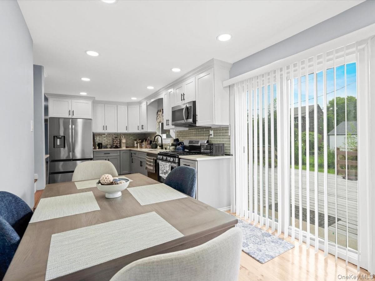 596 Terrace Place thumbnail 8
