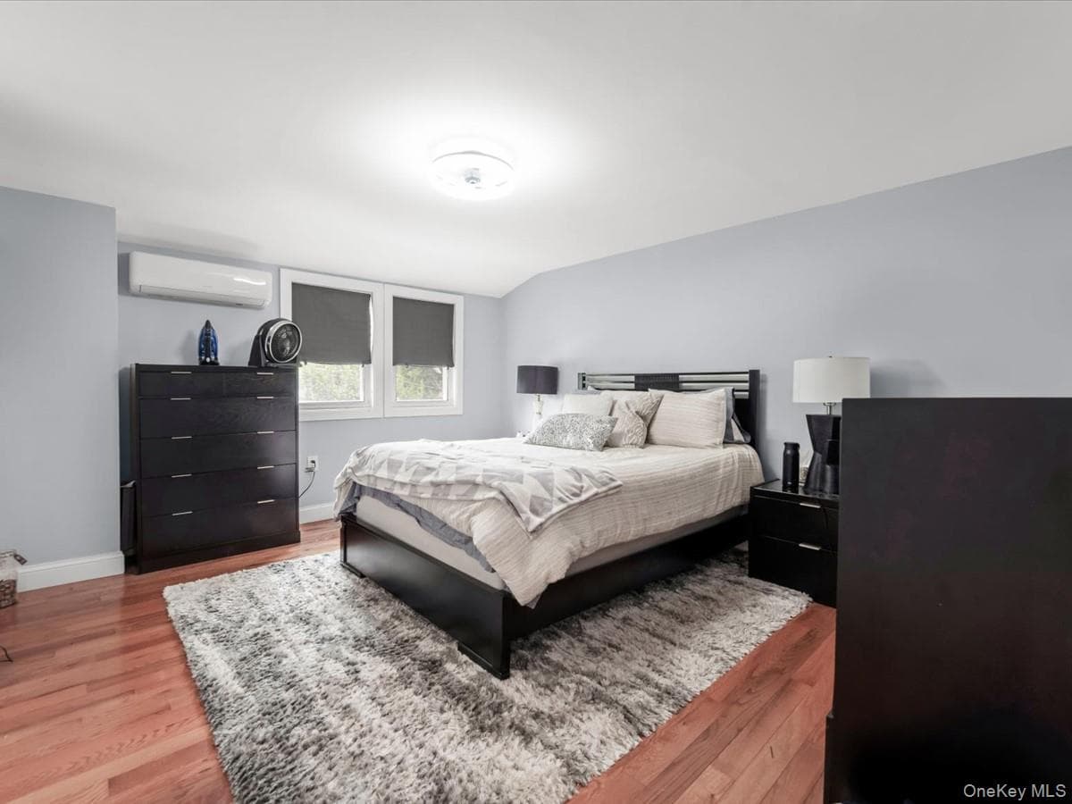 596 Terrace Place thumbnail 13