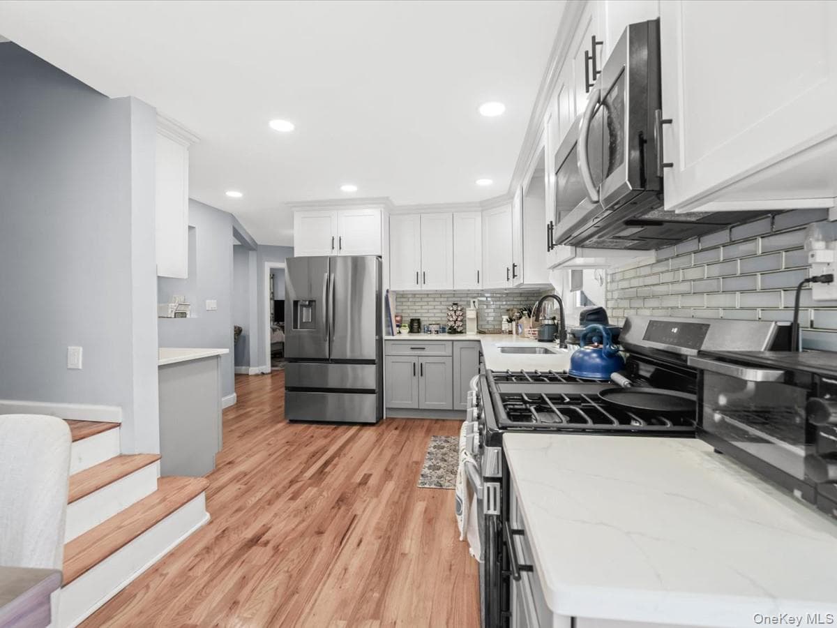 596 Terrace Place thumbnail 6