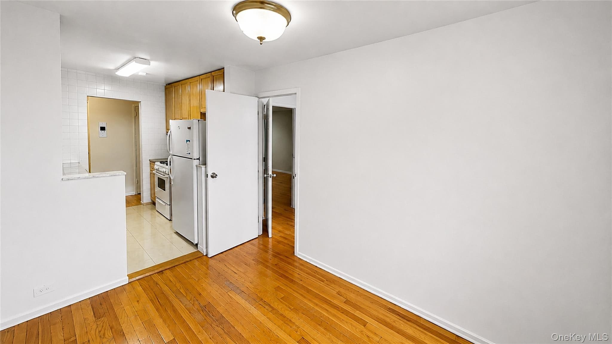 60-11 Broadway Unit: 3L thumbnail 5