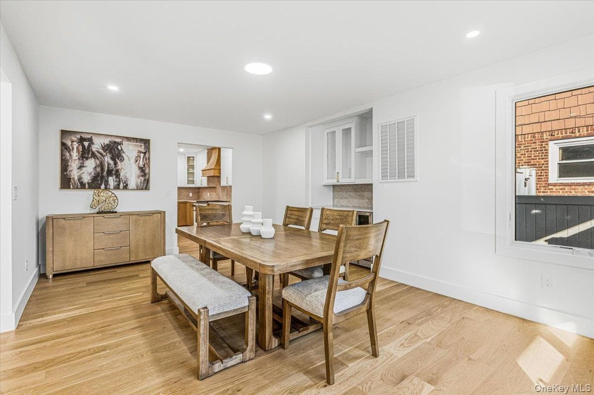 448 Coolidge Street thumbnail 18