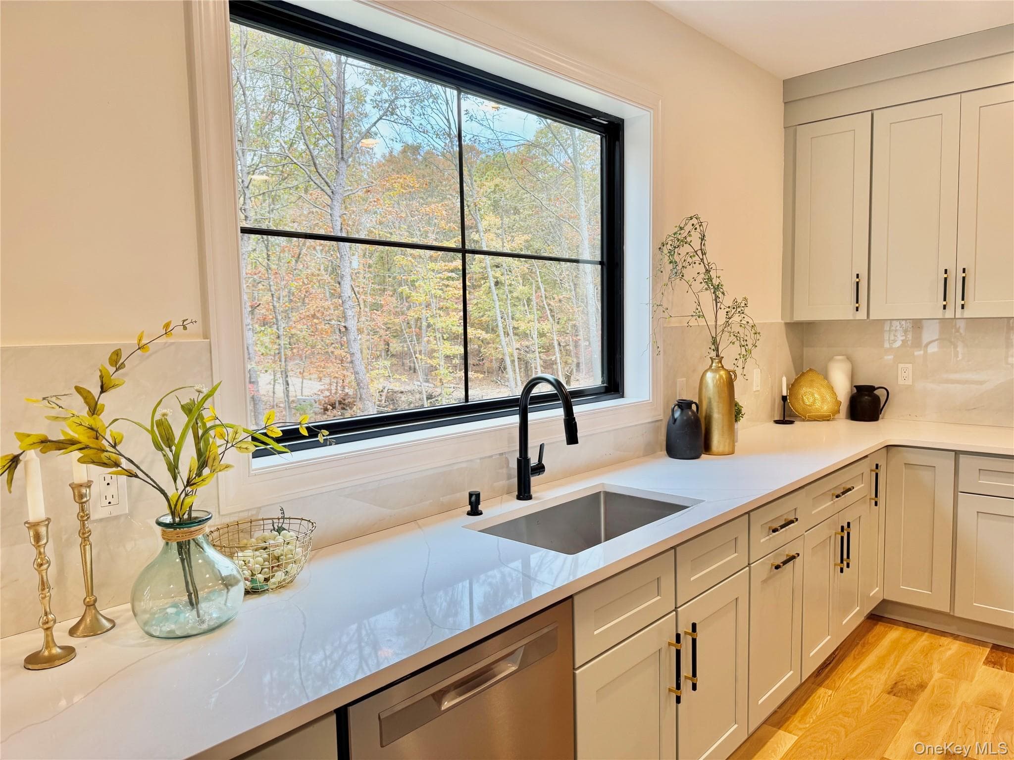 18 Dayton Avenue thumbnail 13
