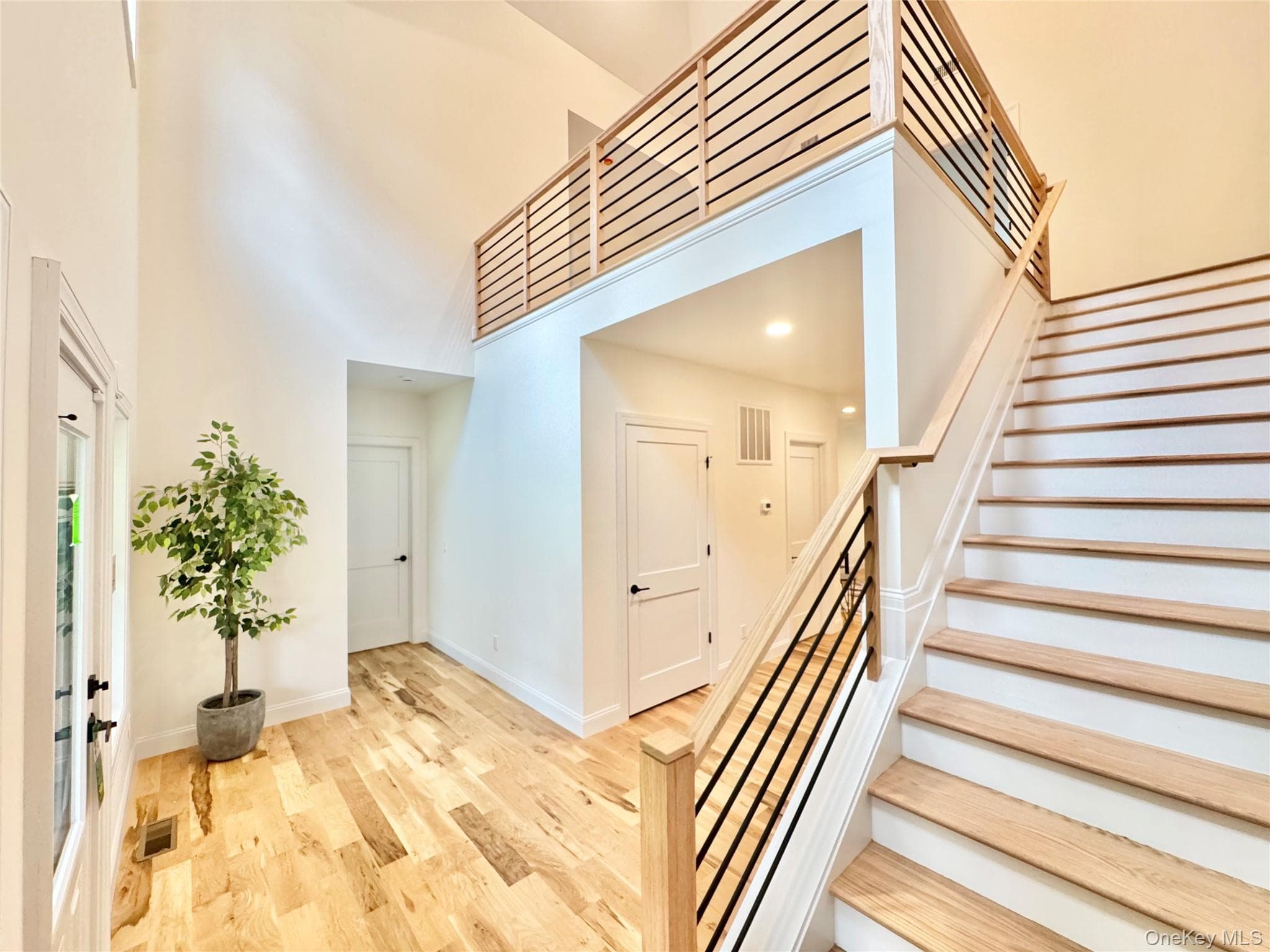 18 Dayton Avenue thumbnail 5