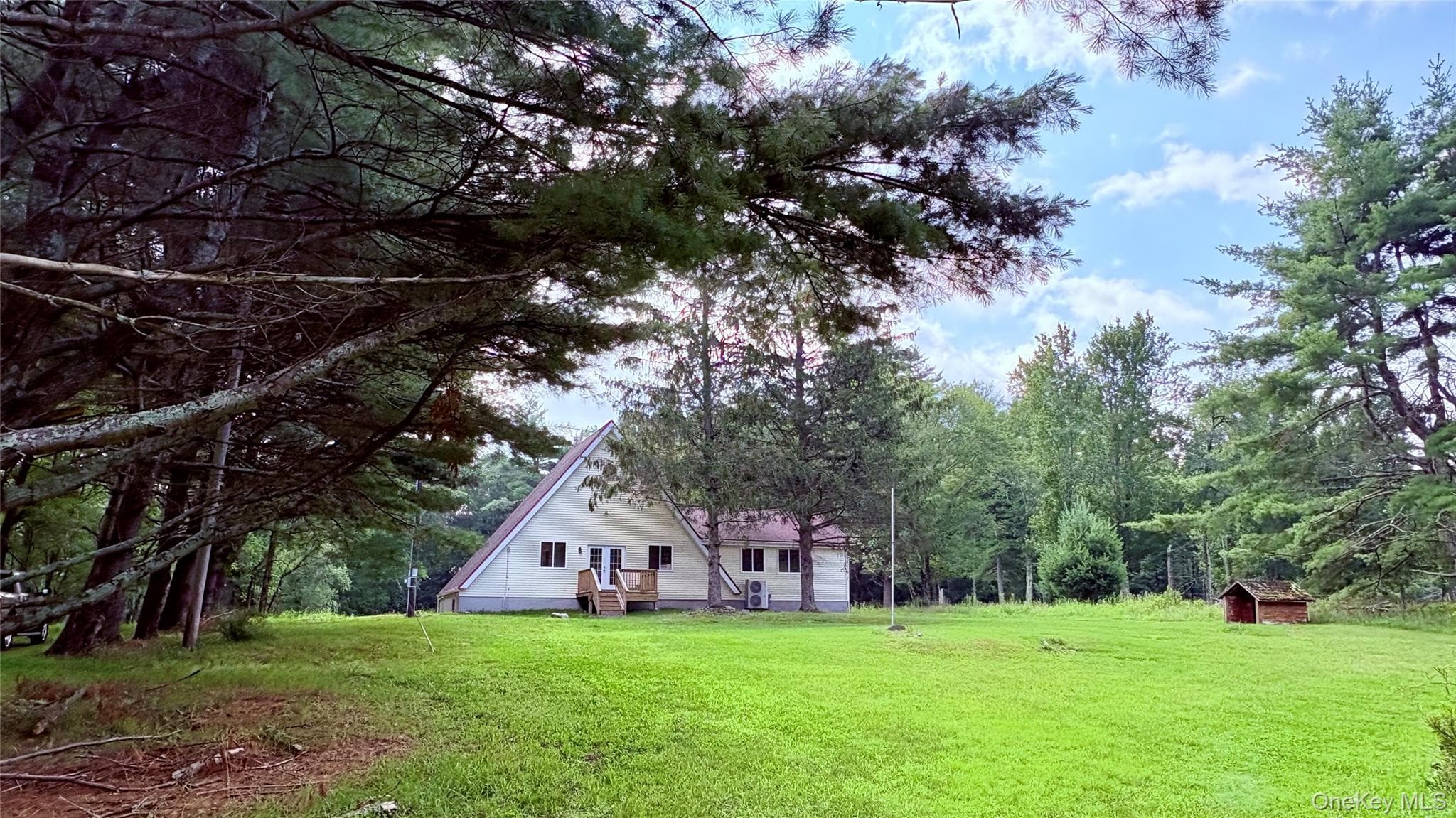 107 Pinewood Road thumbnail 3