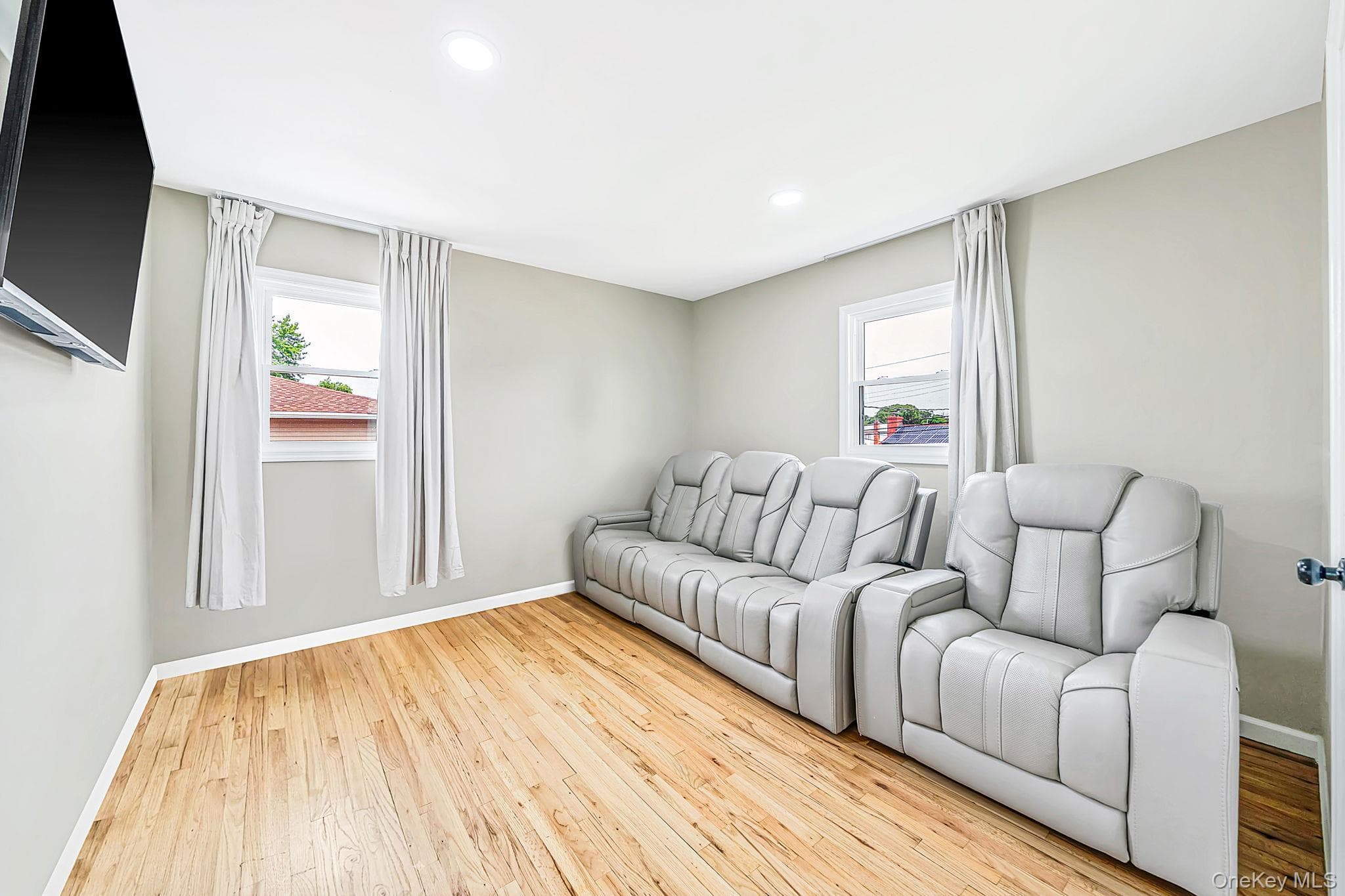95 Colonial Drive thumbnail 26