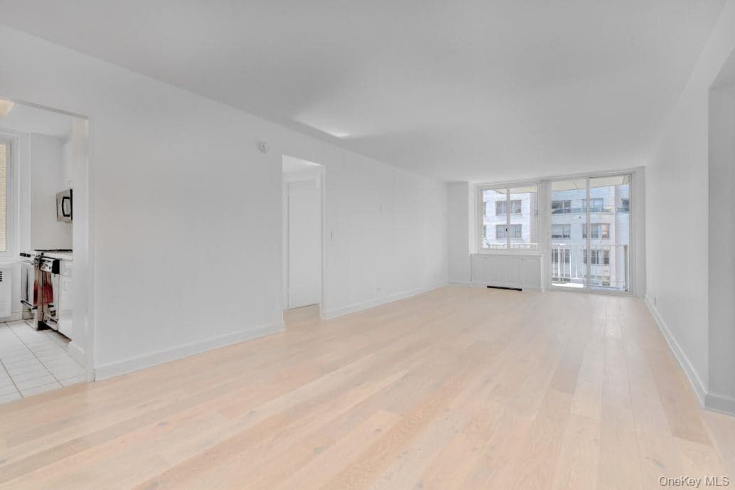 220 E 65th Street Unit: 11C thumbnail 2