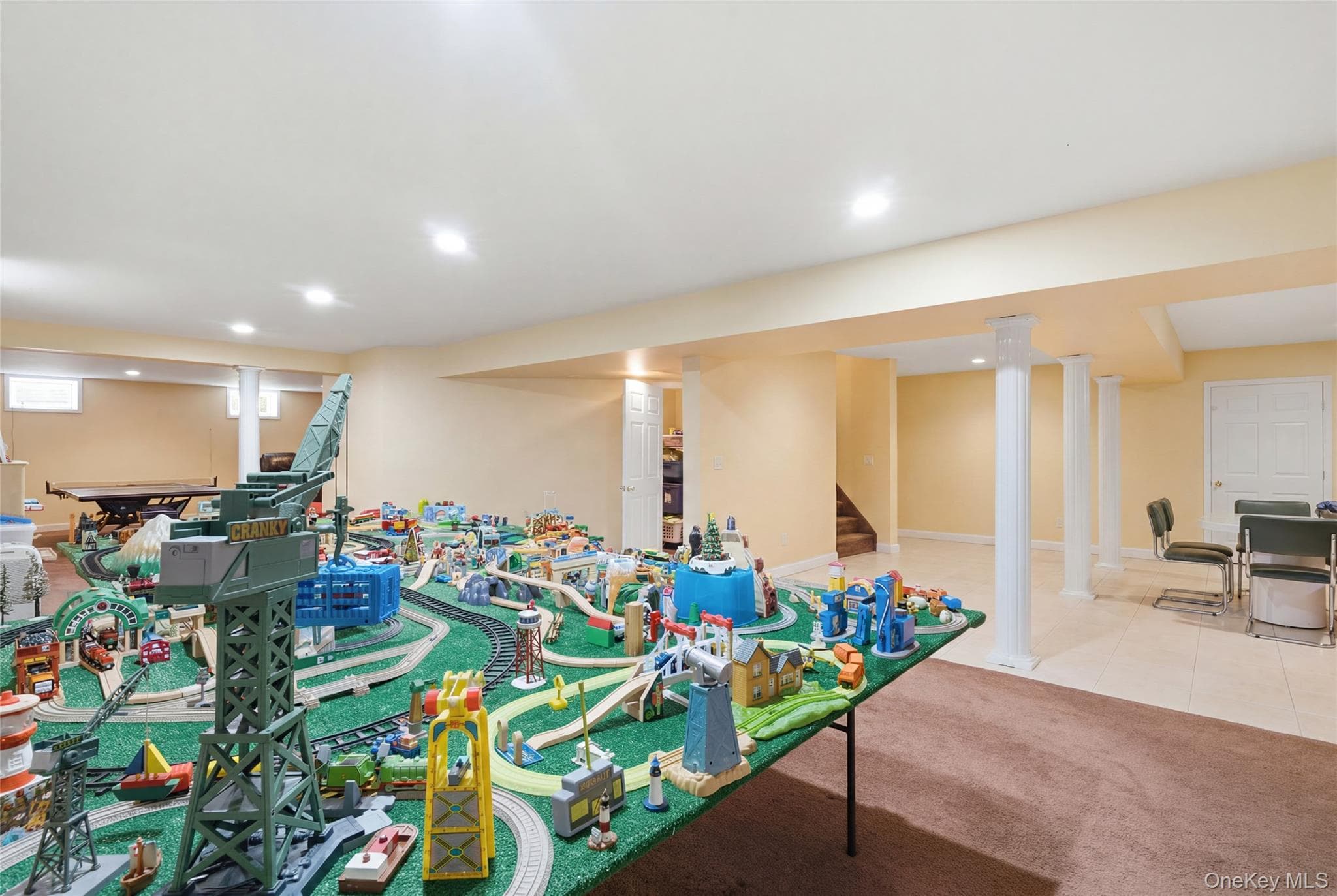 35 Monterrey Drive thumbnail 30