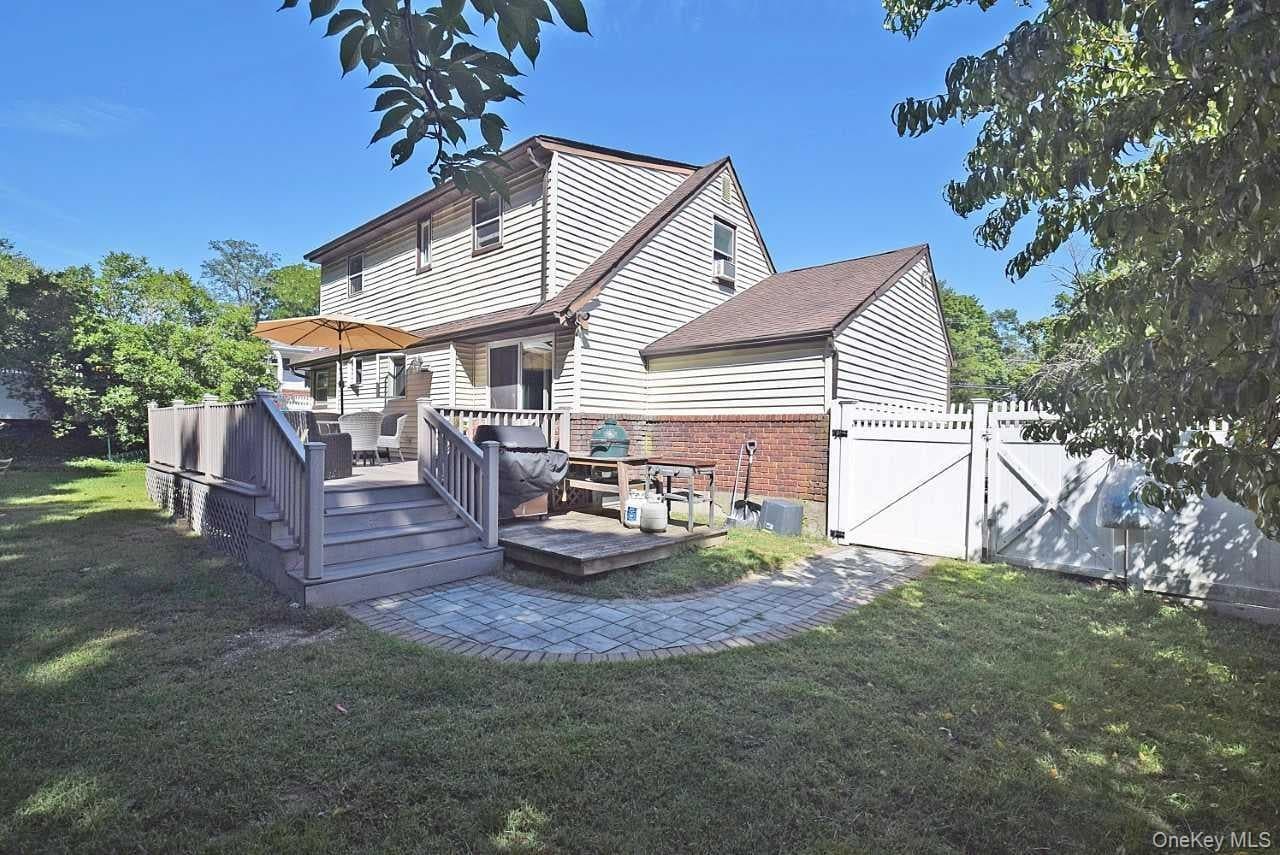 90 Cornell Drive thumbnail 21