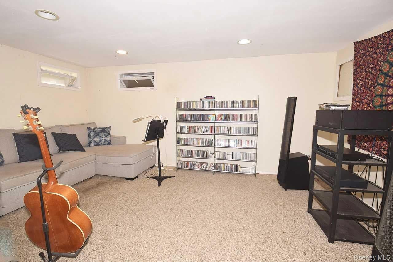 90 Cornell Drive thumbnail 18