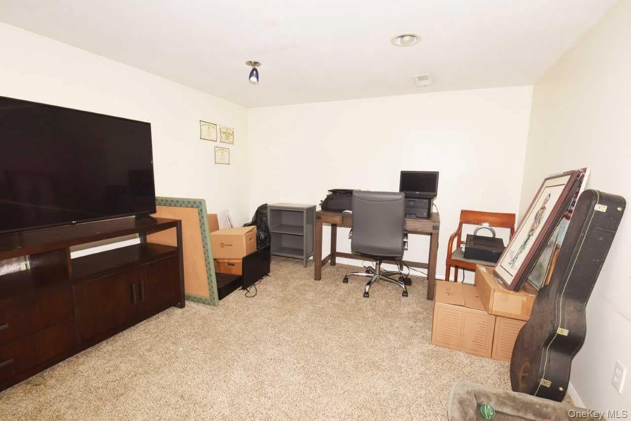 90 Cornell Drive thumbnail 17